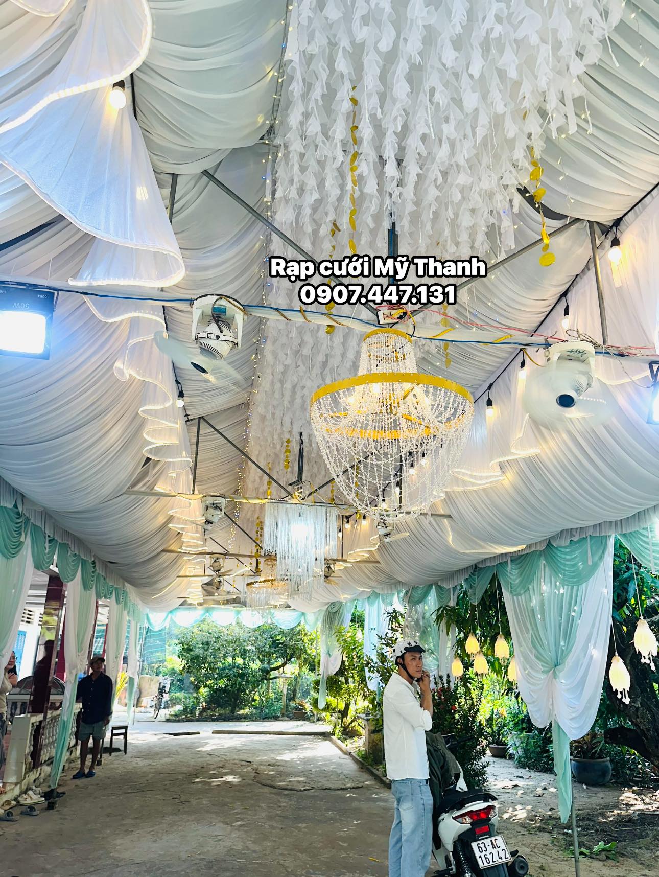 Rạp cưới hiện đại