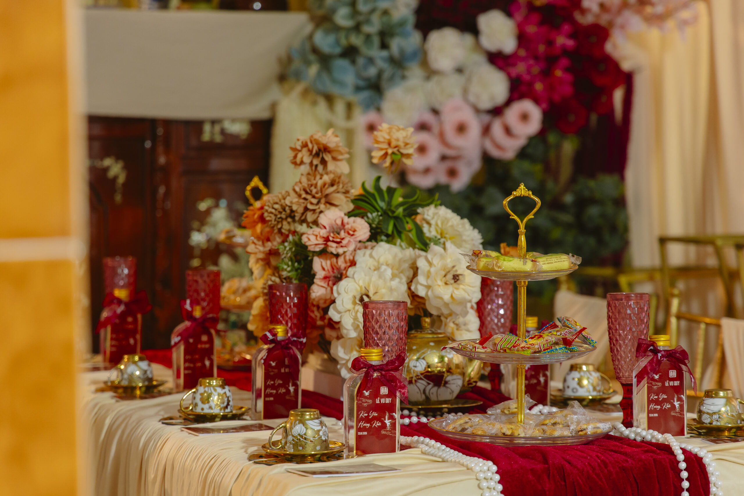 KIM YẾN HOÀNG KHỞI 7l3a1583