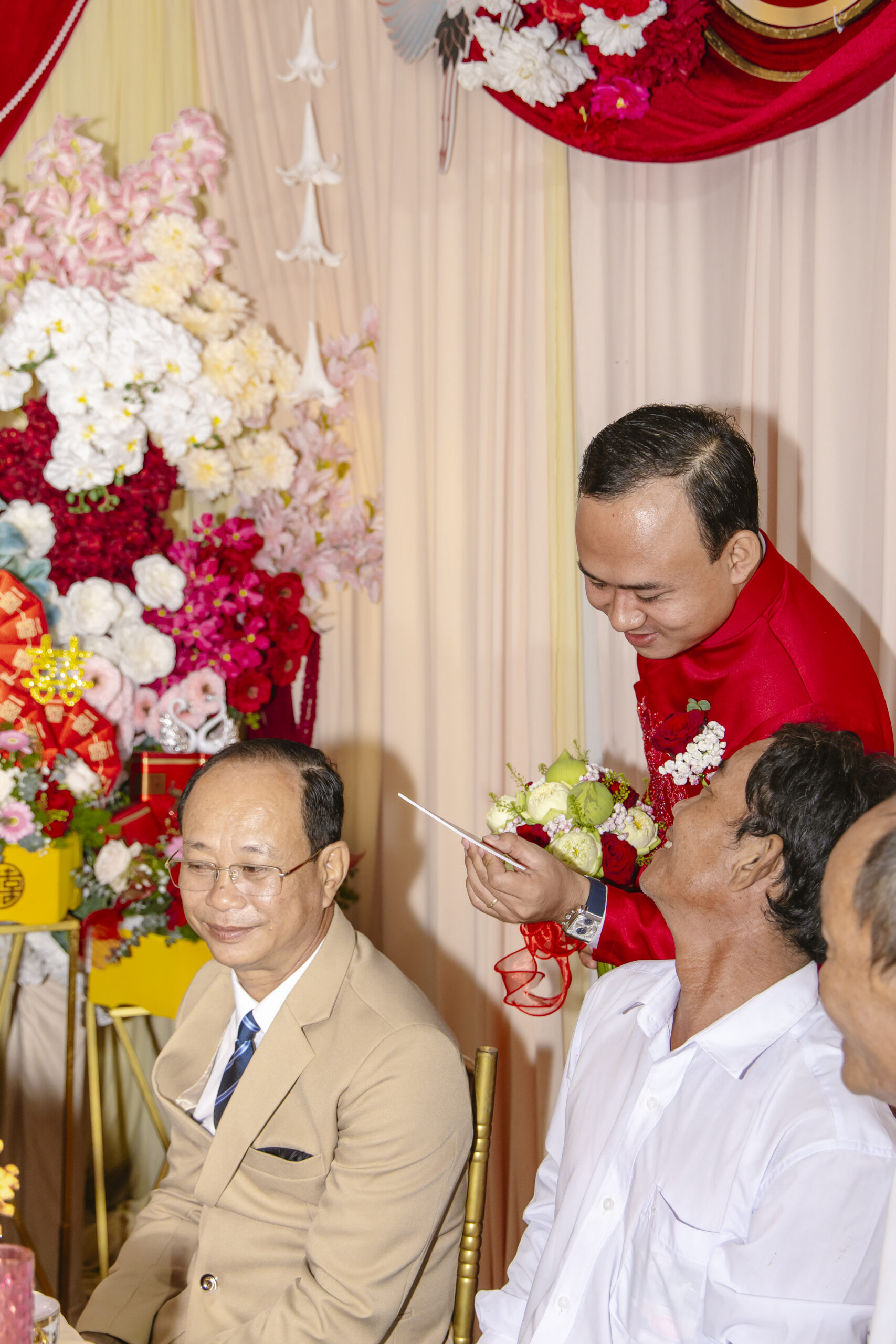 KIM YẾN HOÀNG KHỞI nt l0238